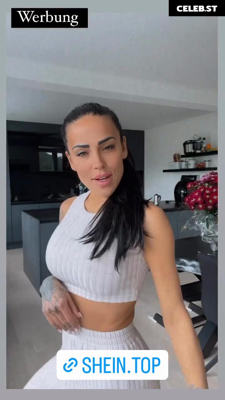 Elena Miras Image 1996135