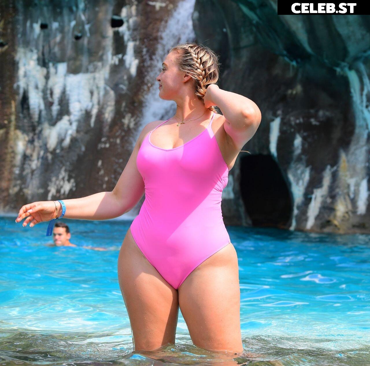 Iskra Lawrence Image 1997171