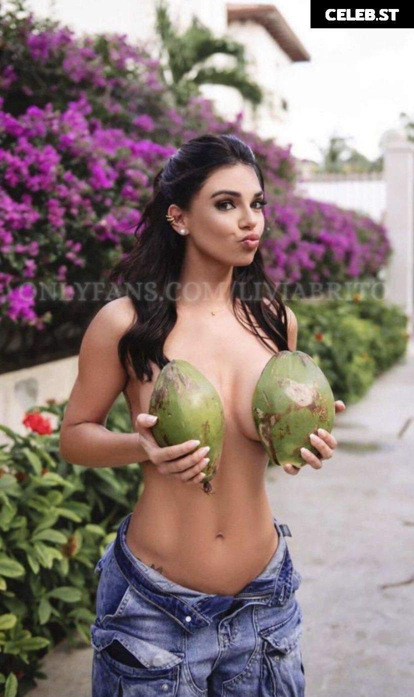 Livia Brito Image 19972522