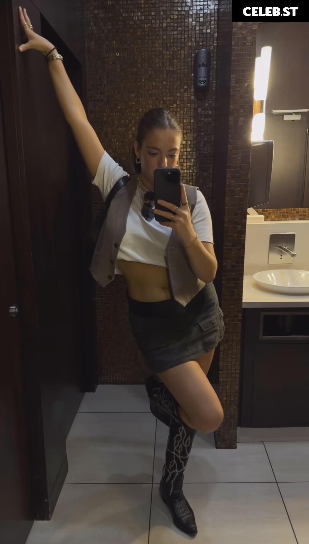 Allie Sherlock Image 1994967