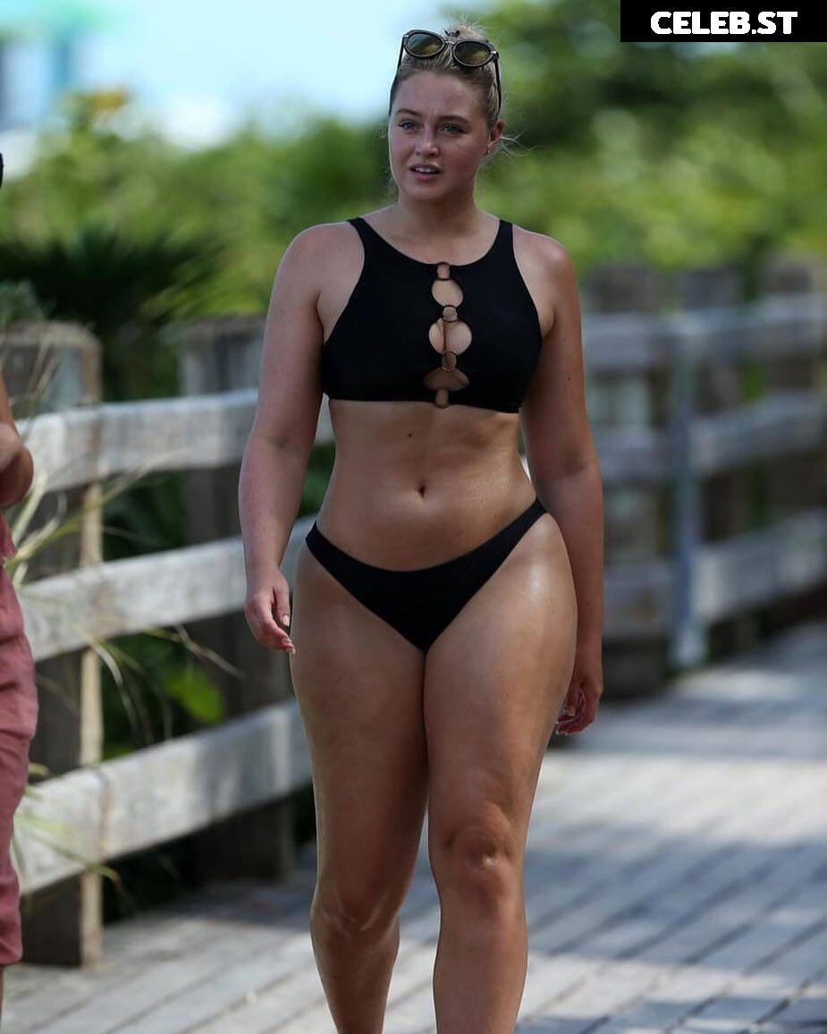 Iskra Lawrence Image 1992883