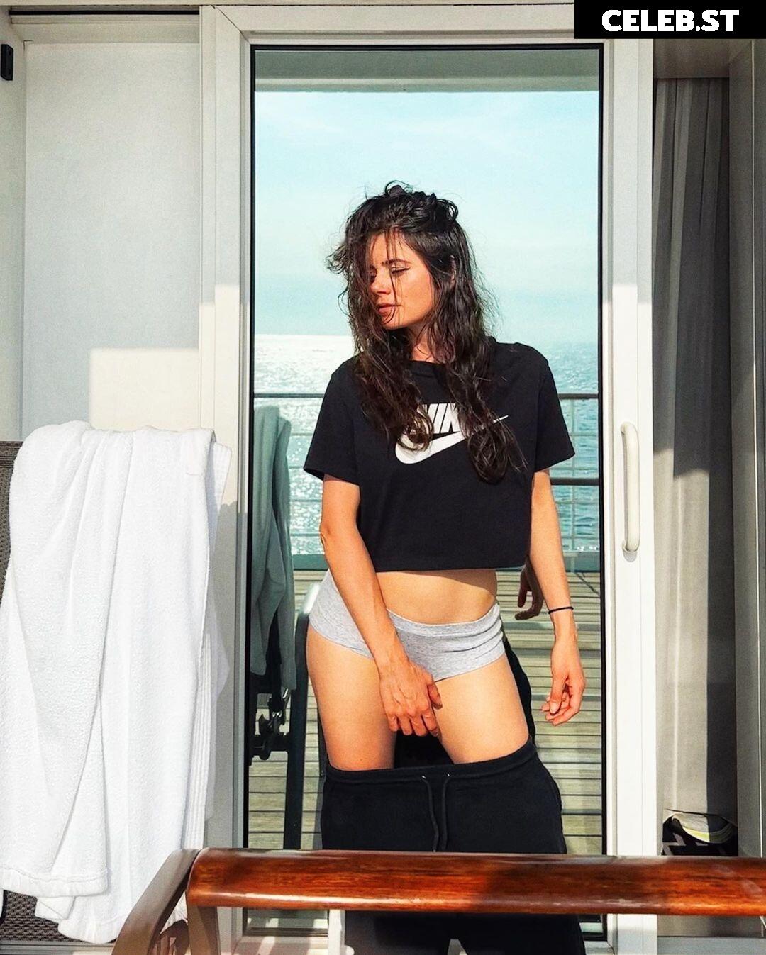 Joyce Ilg Image 1992845