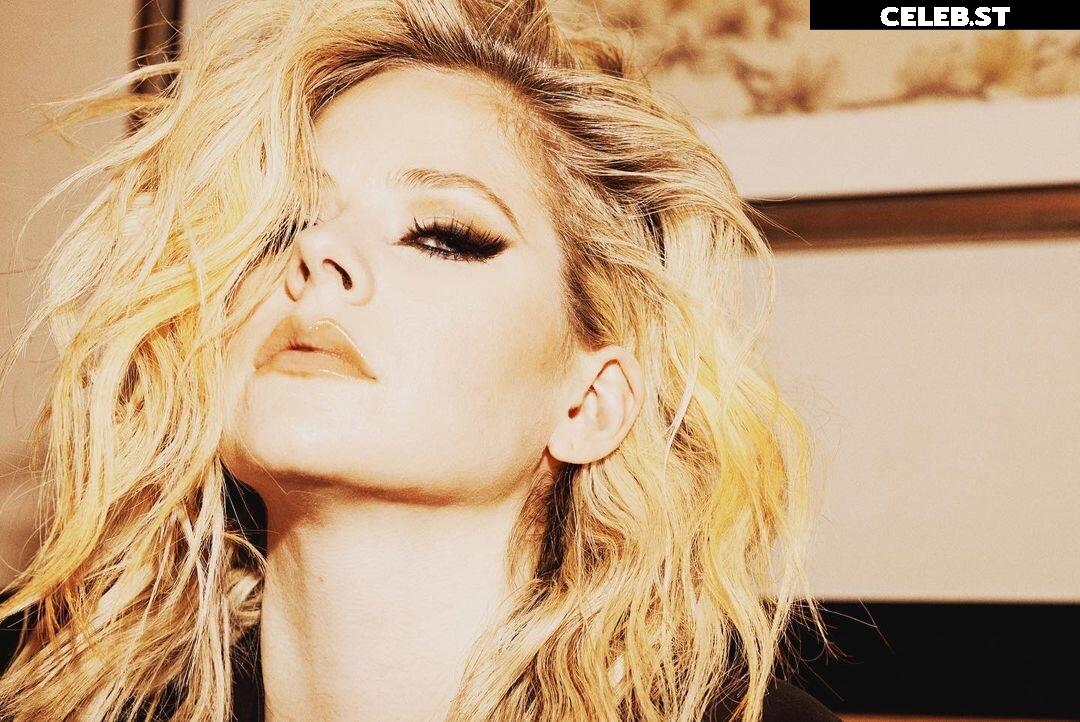 Avril Lavigne Image 1992596
