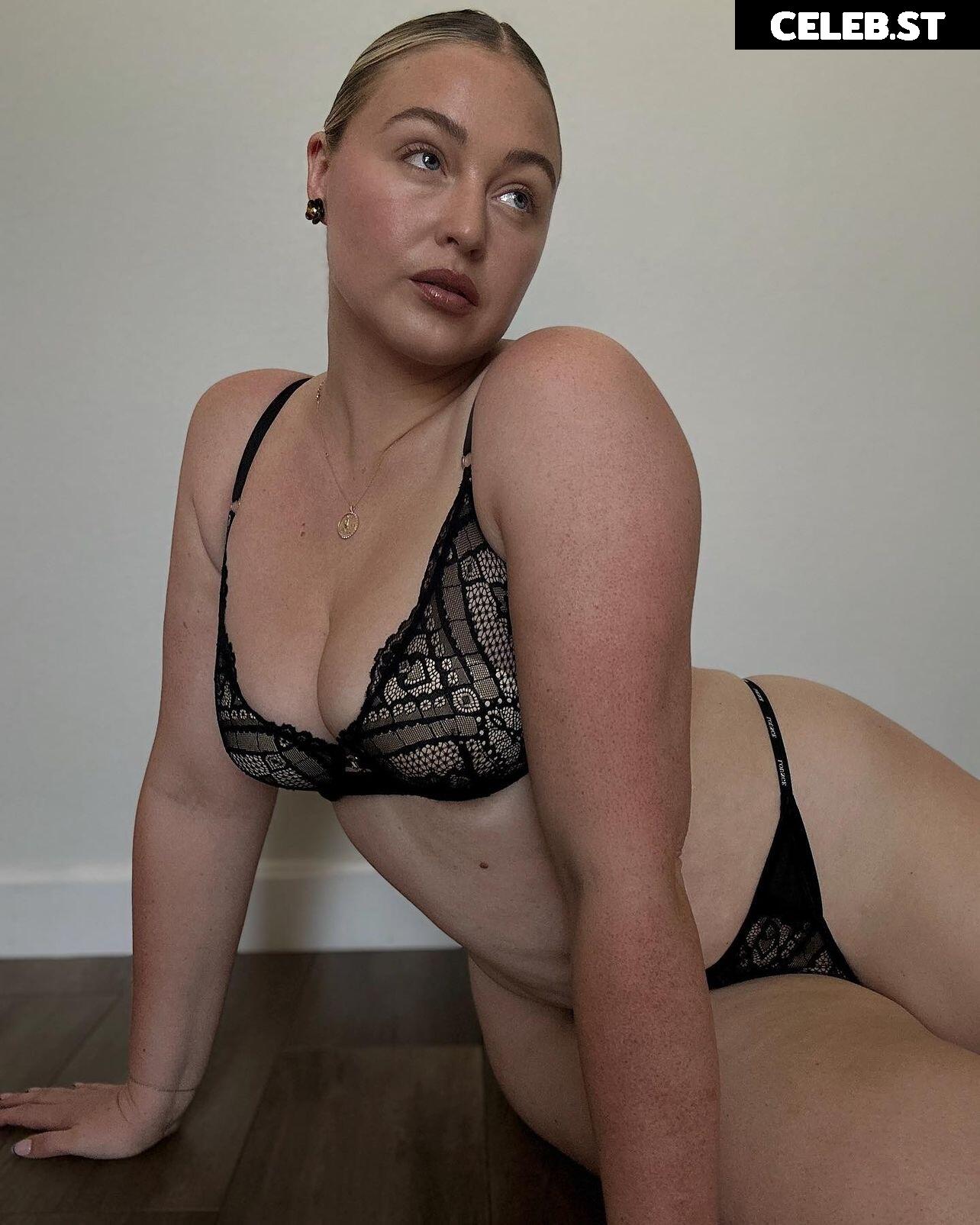 Iskra Lawrence Image 1992178