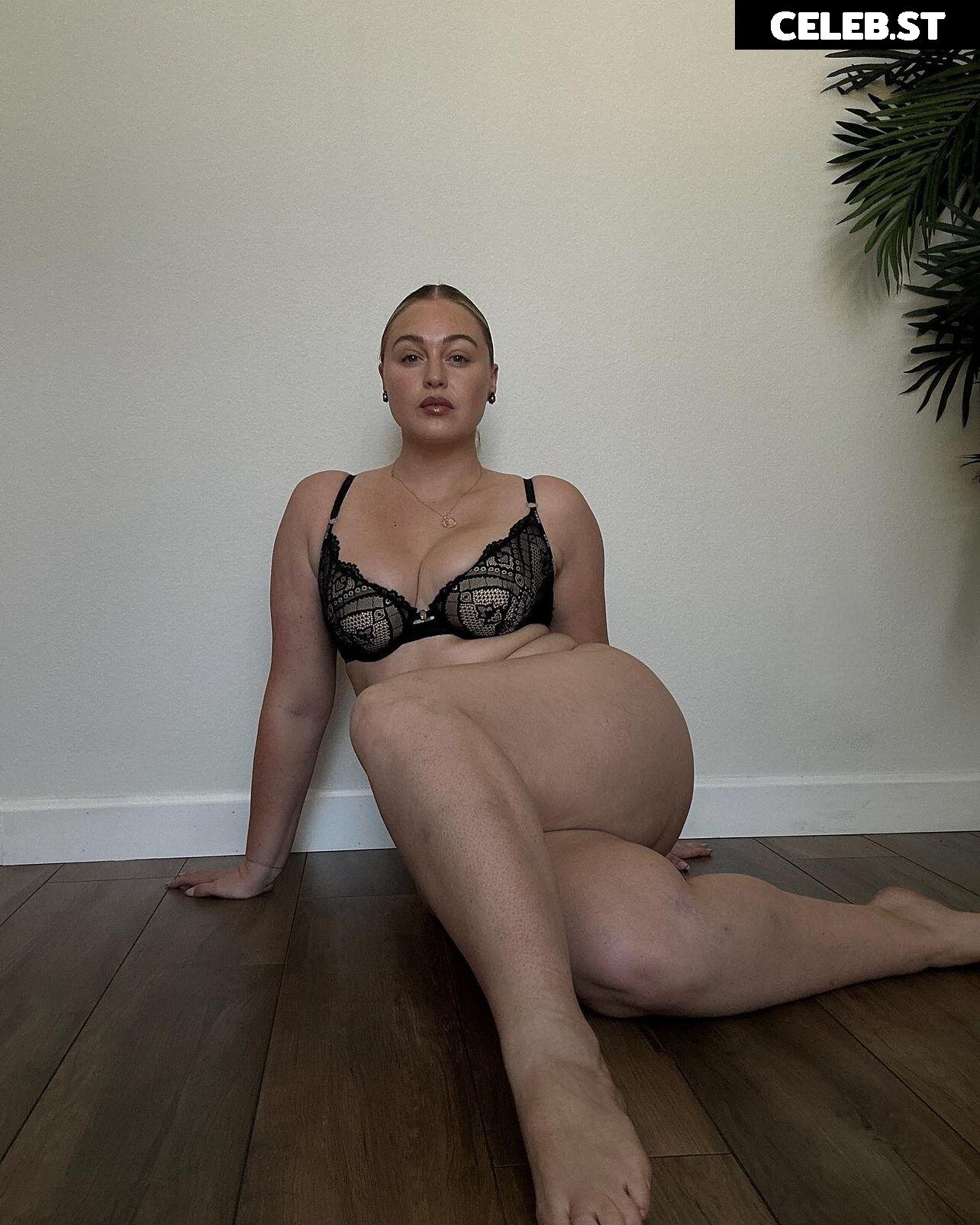 Iskra Lawrence Image 1992008