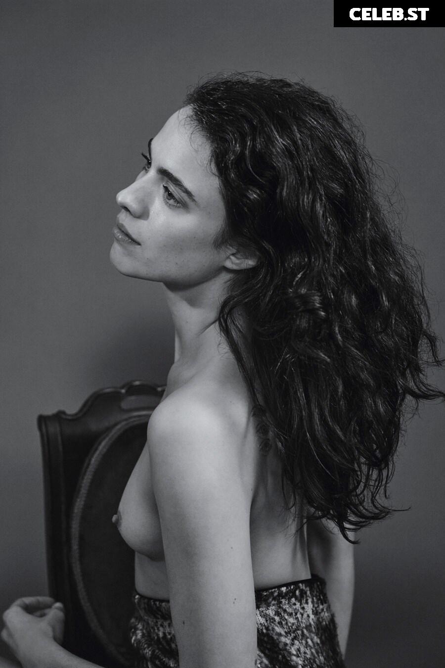Sarah Margaret Qualley Image 1992366