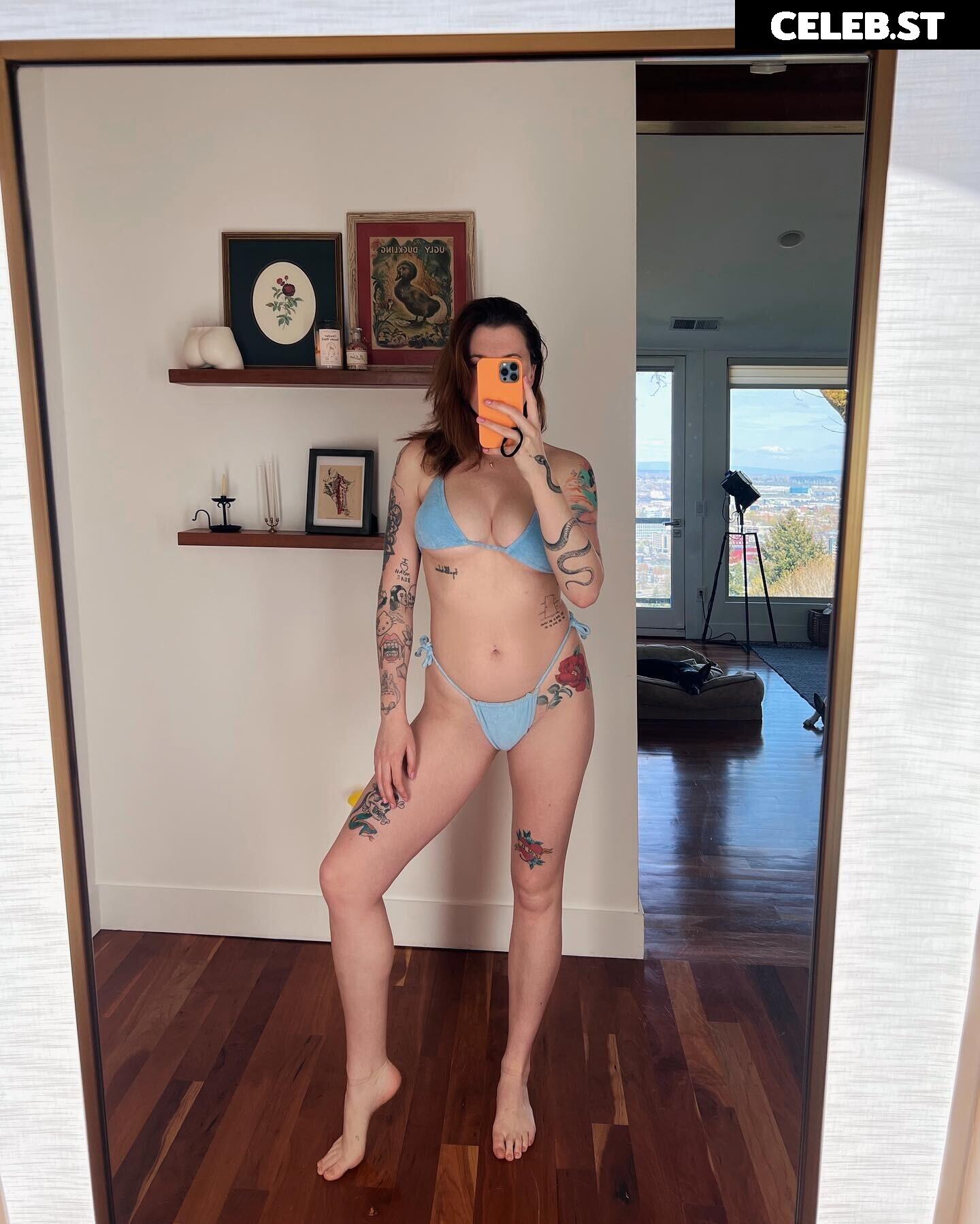 Ireland Baldwin Image 1992291