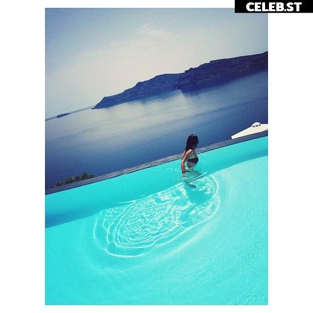 Esther Sedlaczek Image 1993481