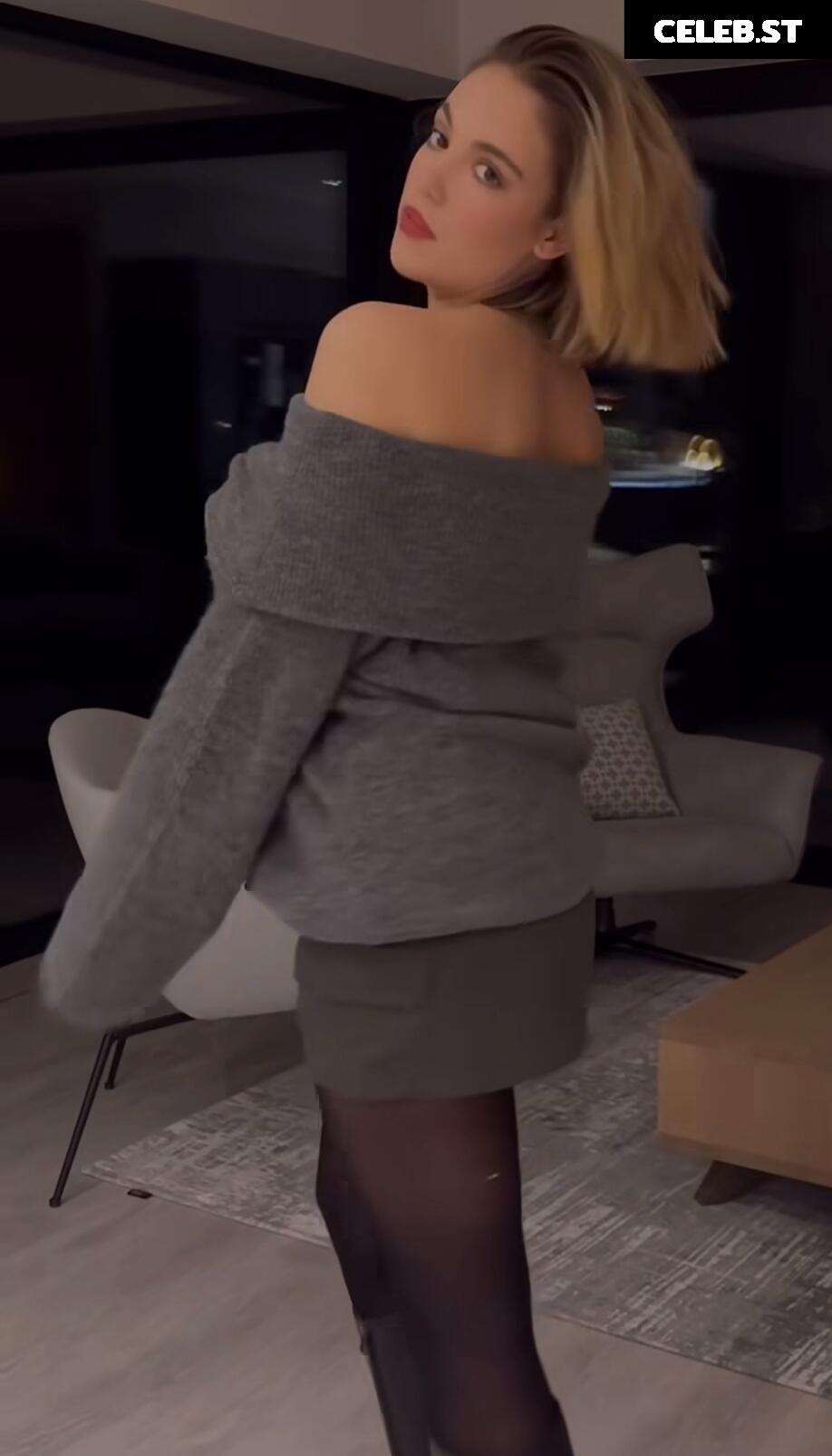 Allie Sherlock Image 1993349