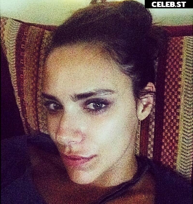 Esther Sedlaczek Image 1993973