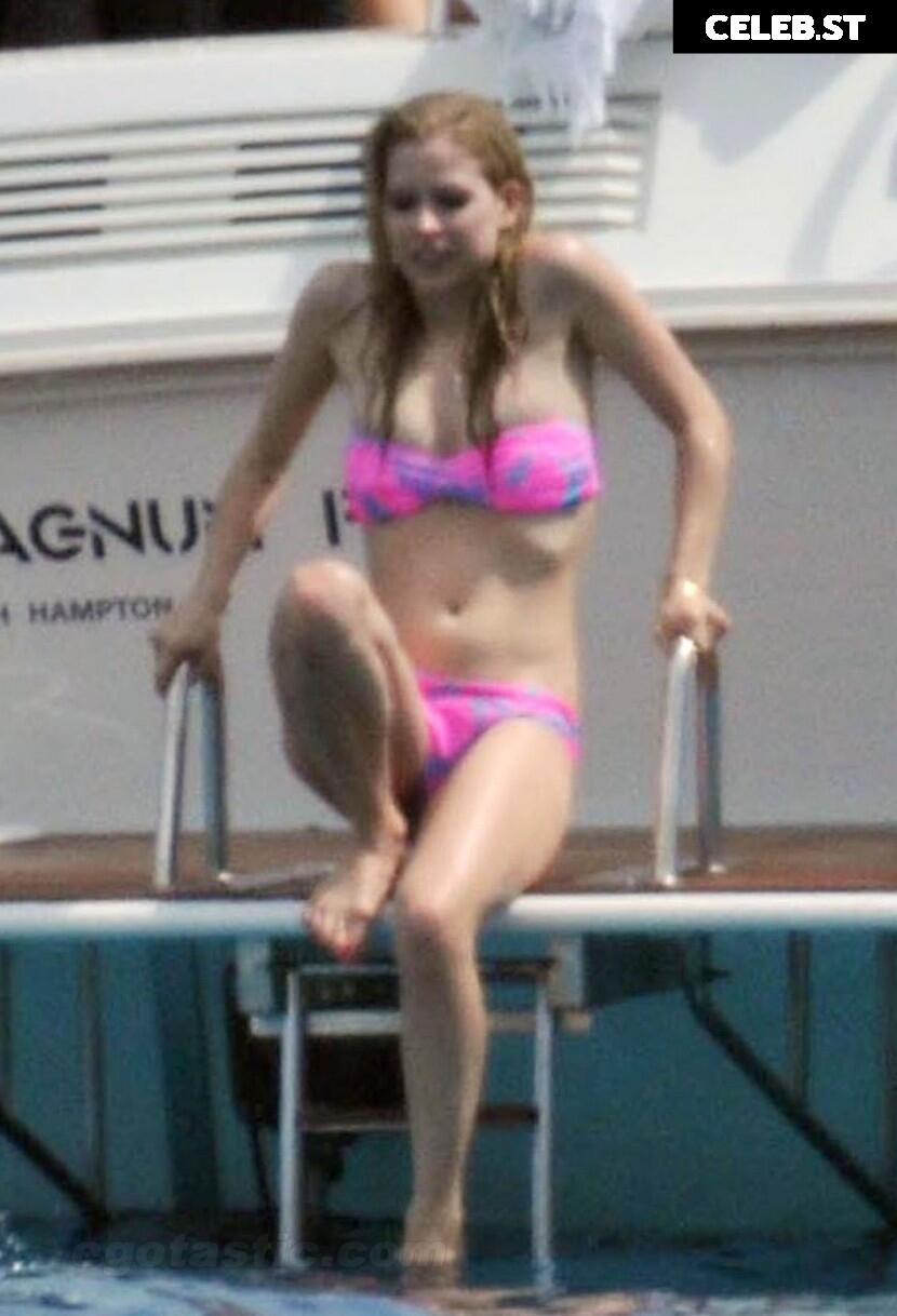 Avril Lavigne Image 1999434