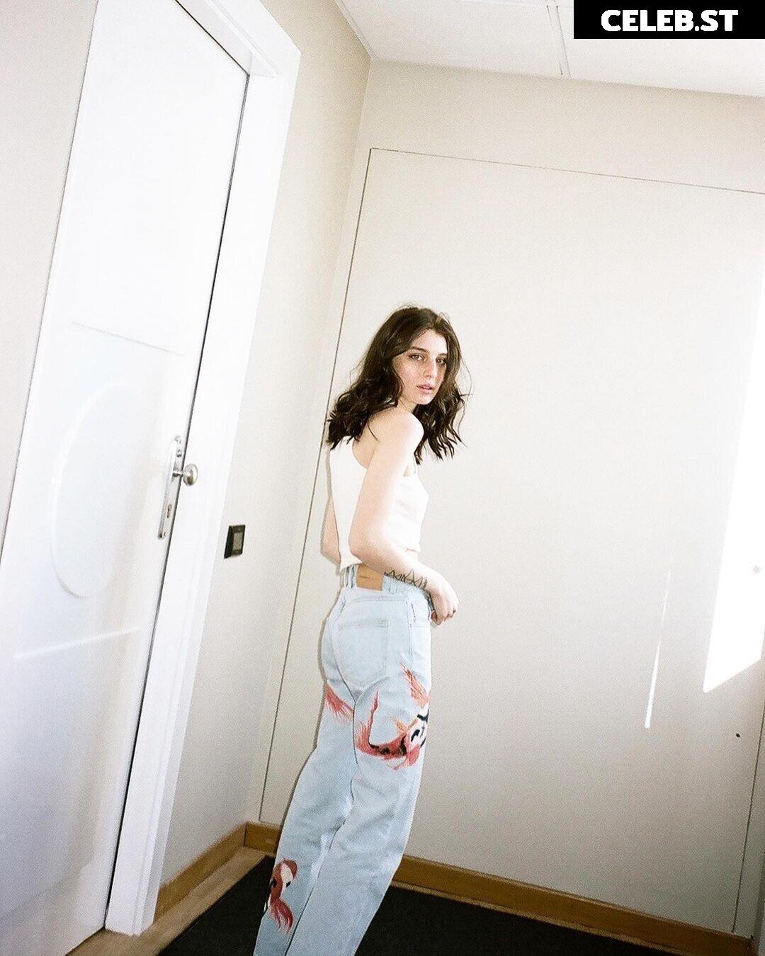 Alice Pagani Image 1999764