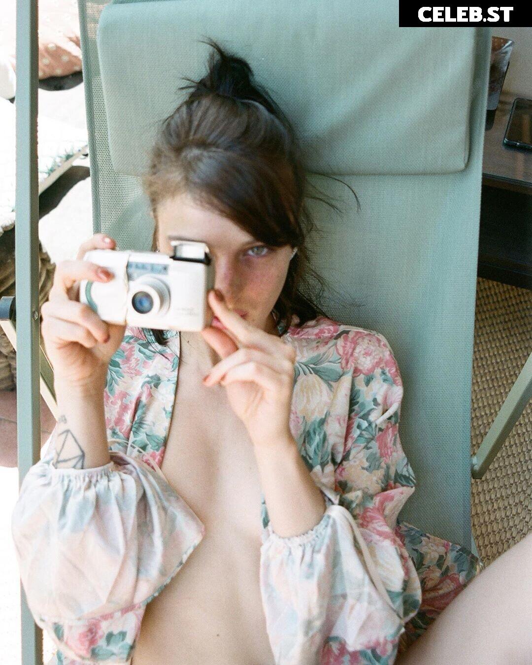 Alice Pagani Image 1999316