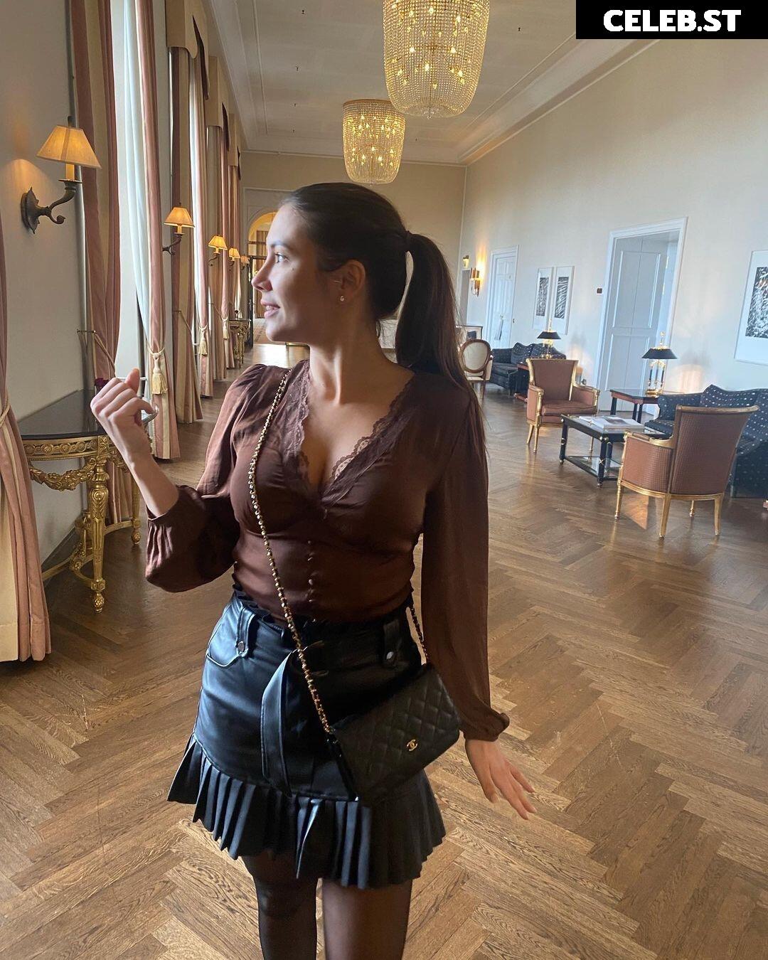 Laura Hofmann Image 1998802