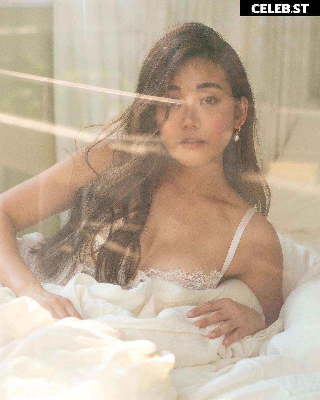 Karen Fukuhara Image 1998700
