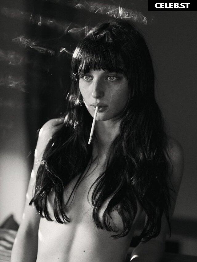 Alice Pagani Image 1998612