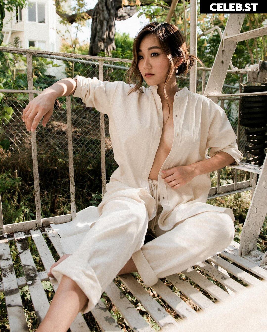 Karen Fukuhara Image 1998635
