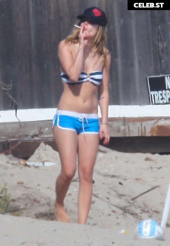 Avril Lavigne Image 1998313