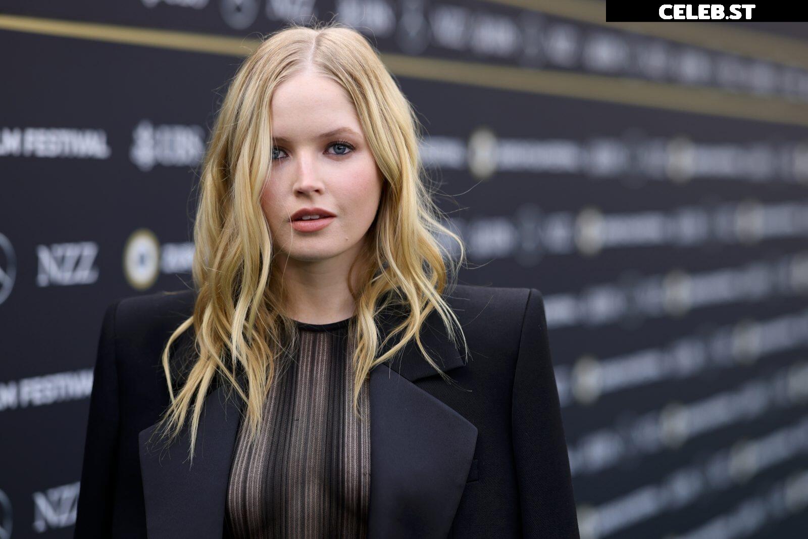 Ellie Bamber Image 1998337
