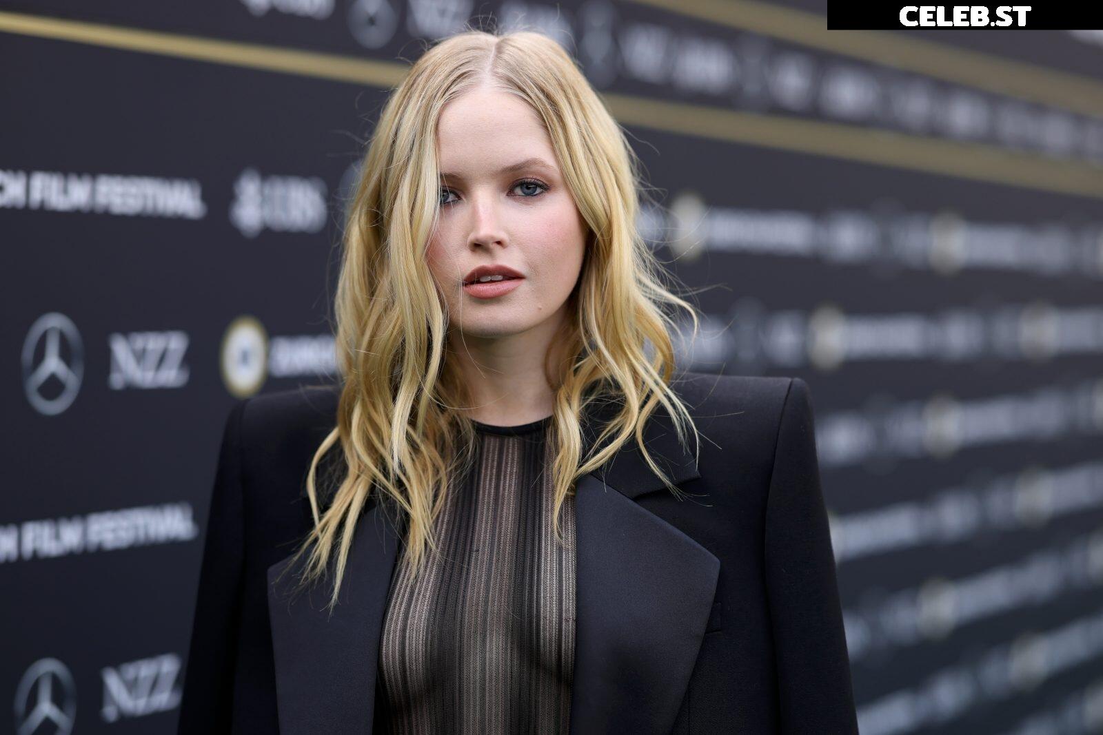 Ellie Bamber Image 1998215