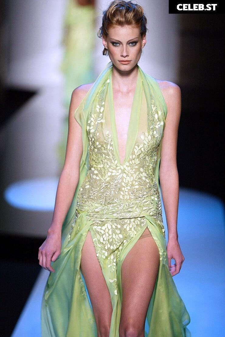 Alyssa Sutherland Image 1985429