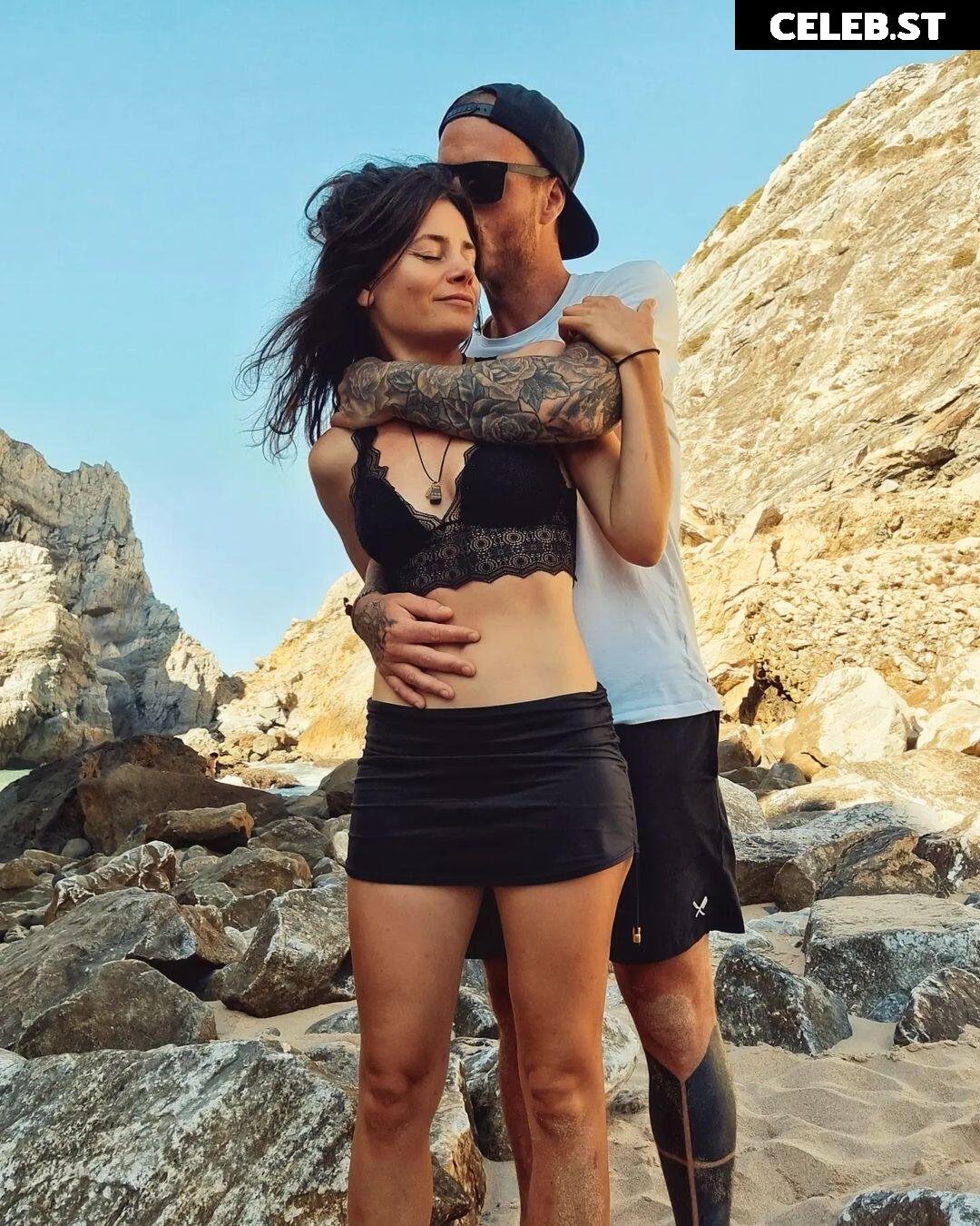 Joyce Ilg Image 1985359