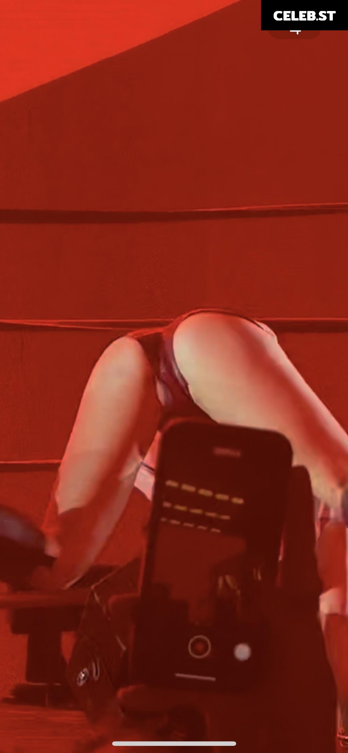 Tate McRae Image 1985915