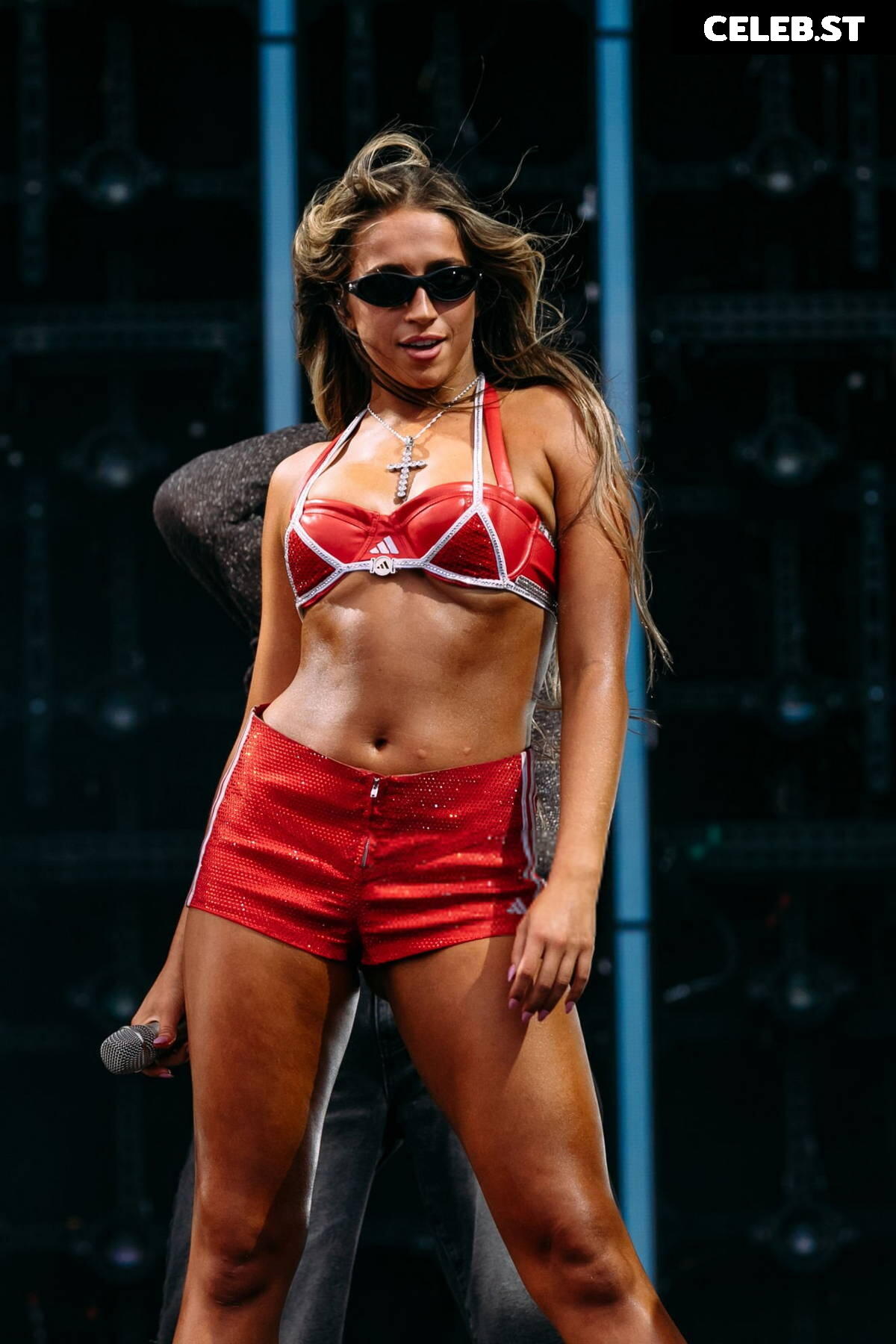 Tate McRae Image 1986799