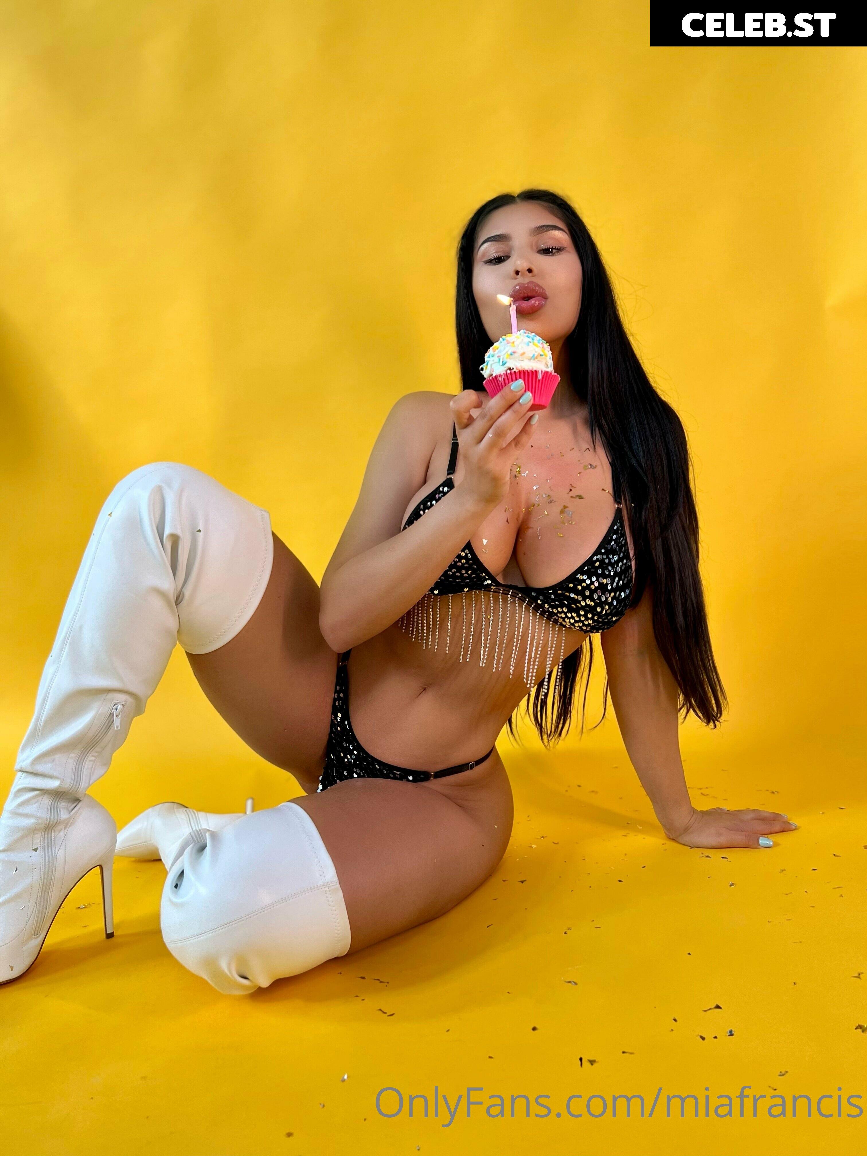 Mia Francis Image 19862973