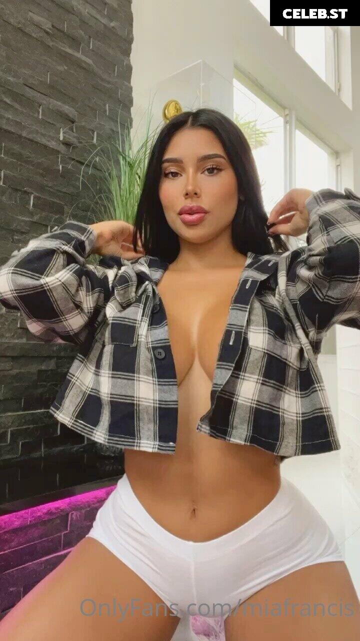 Mia Francis Image 19862977