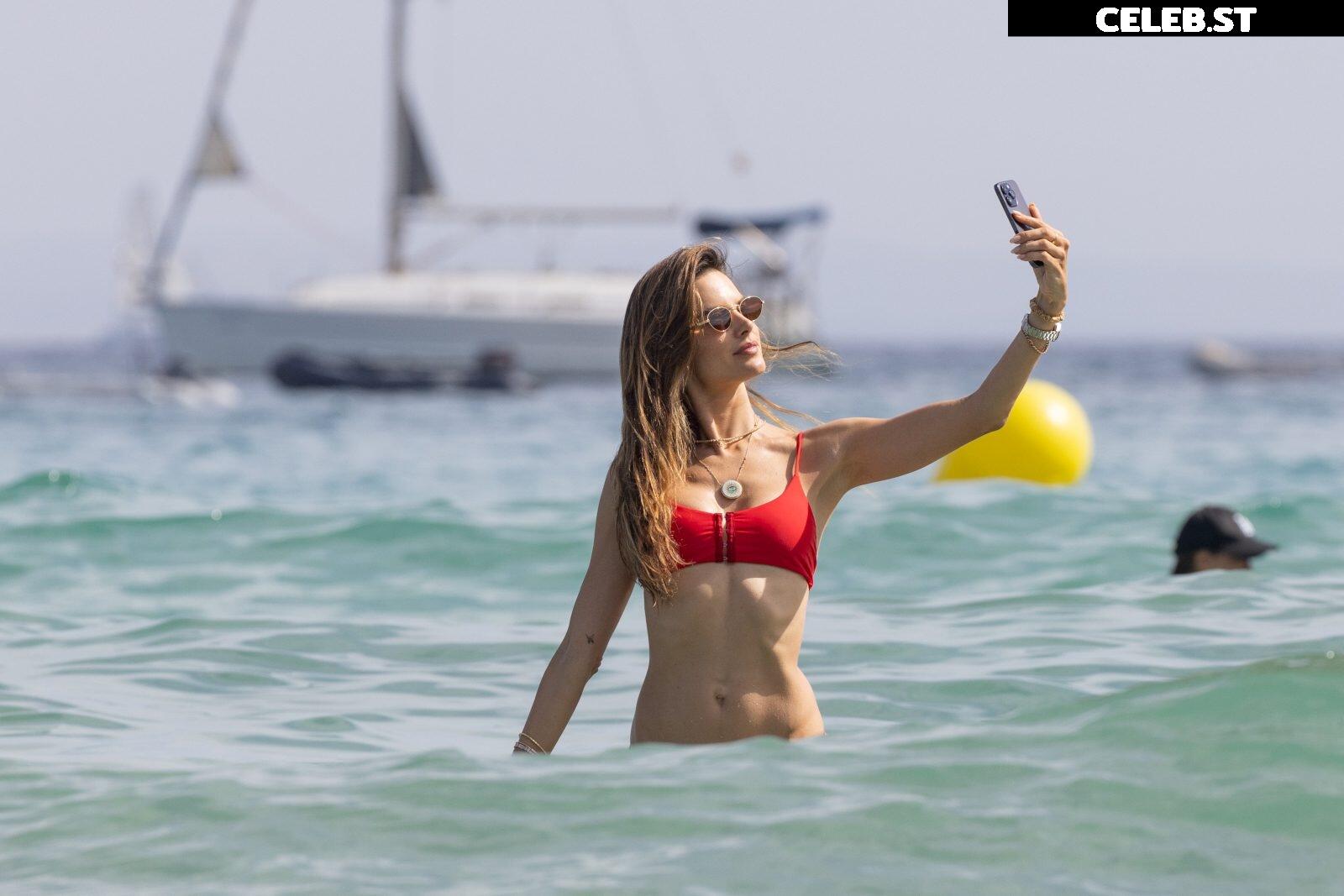 Alessandra Ambrosio Image 1987699