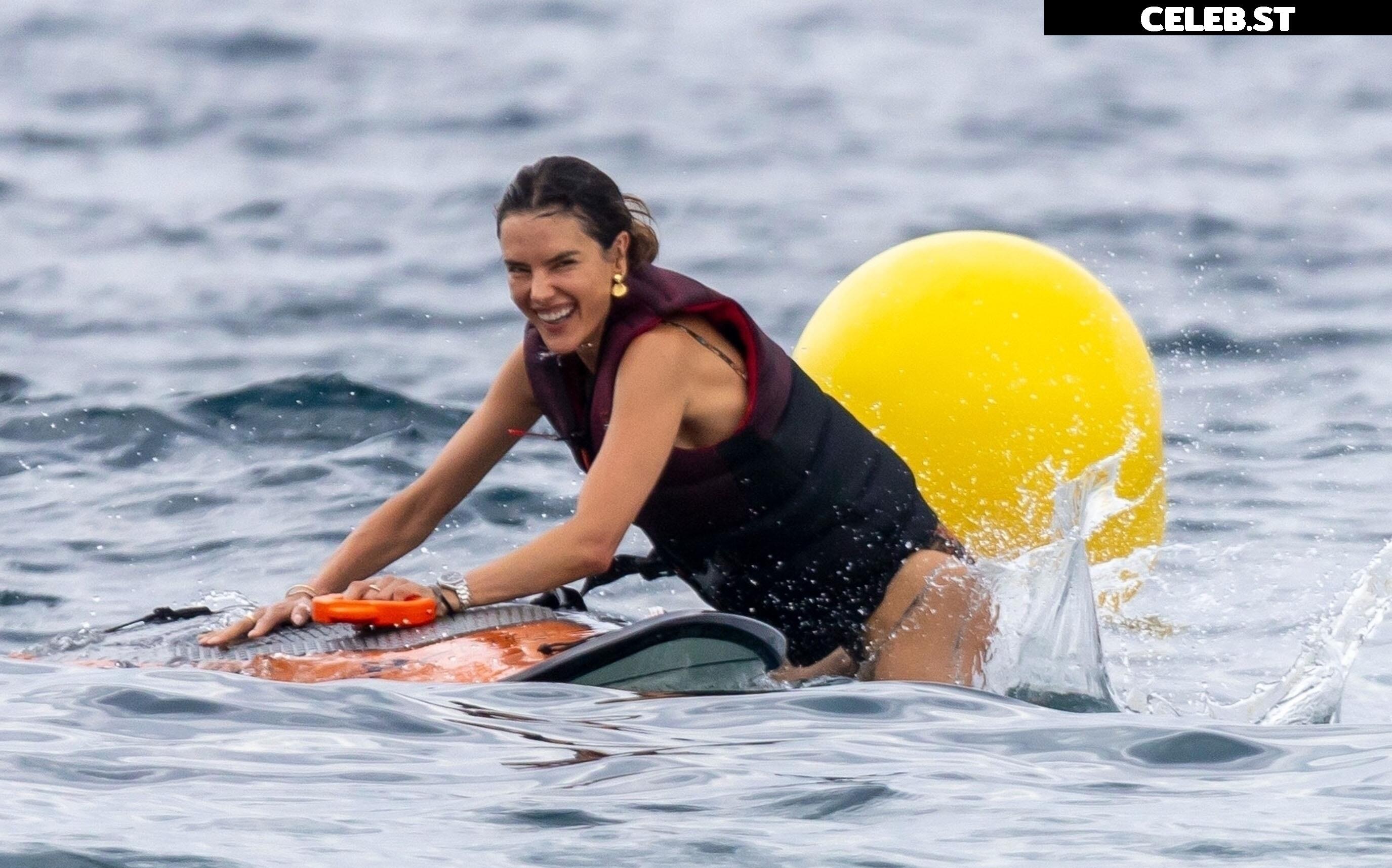 Alessandra Ambrosio Image 1987398
