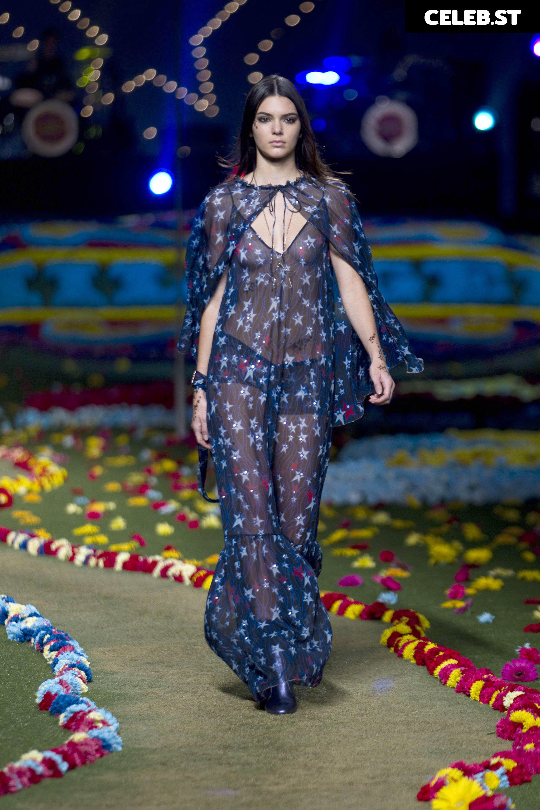Kendall Jenner Image 1984350