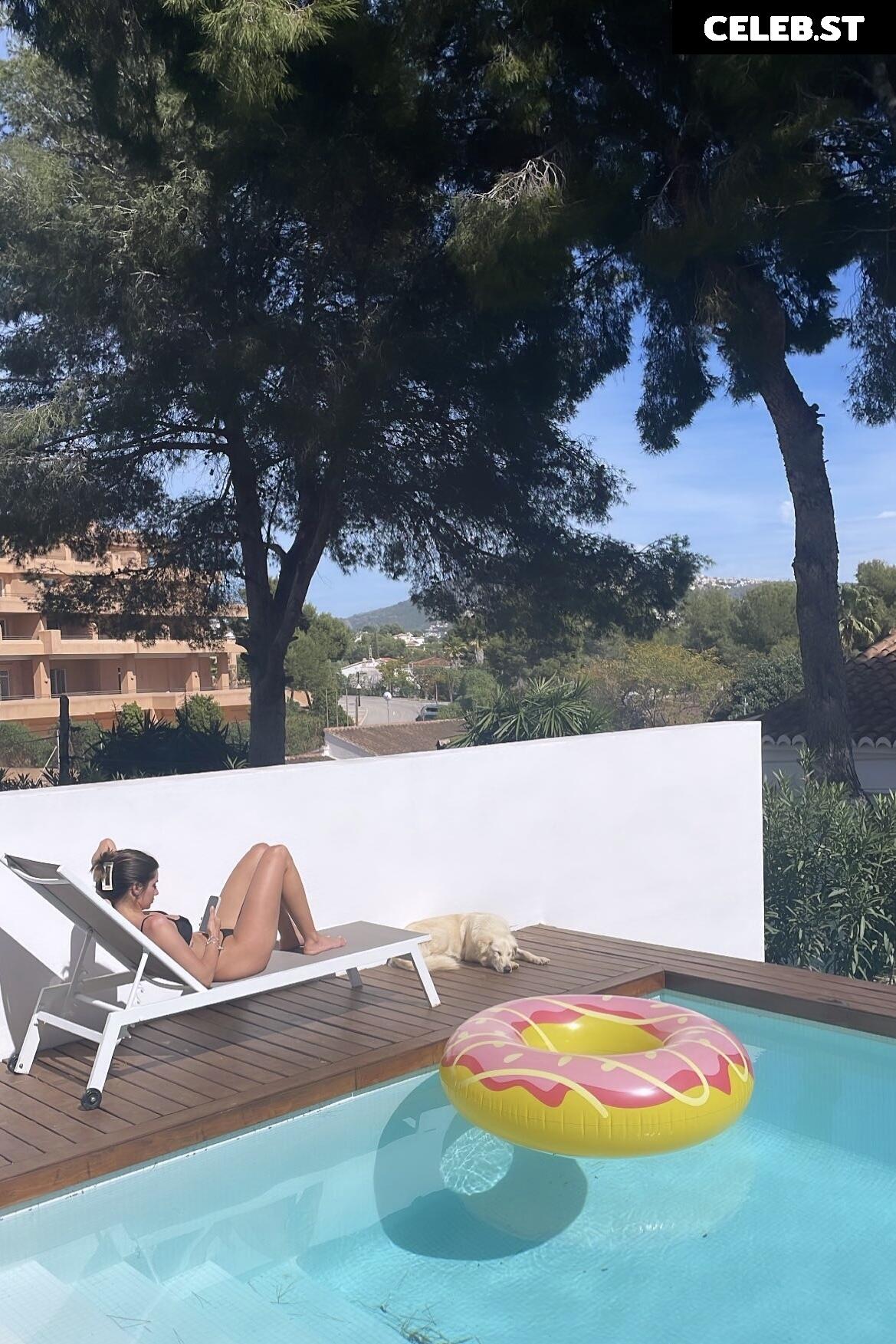 Michele de Roos Image 1981770