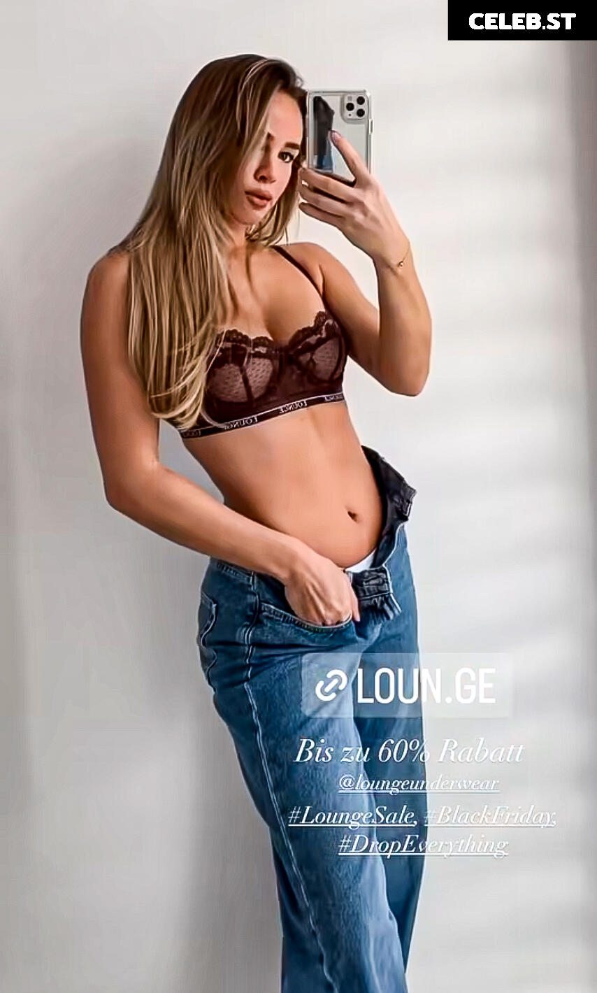 Liz Kaeber Image 1983447