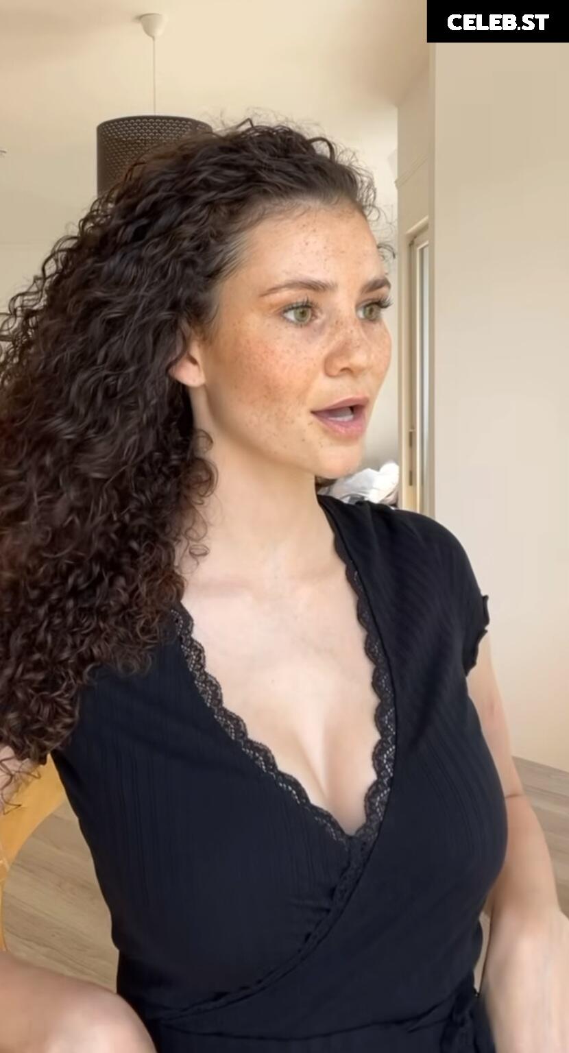 Betty Taube Image 1980594