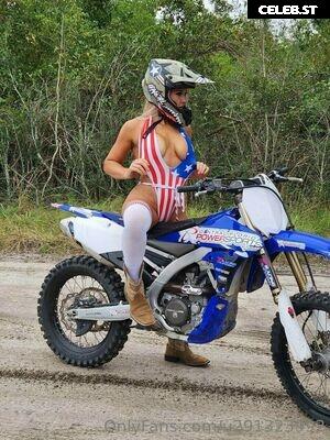 Macey Estrella-Kadlec Image 1980518