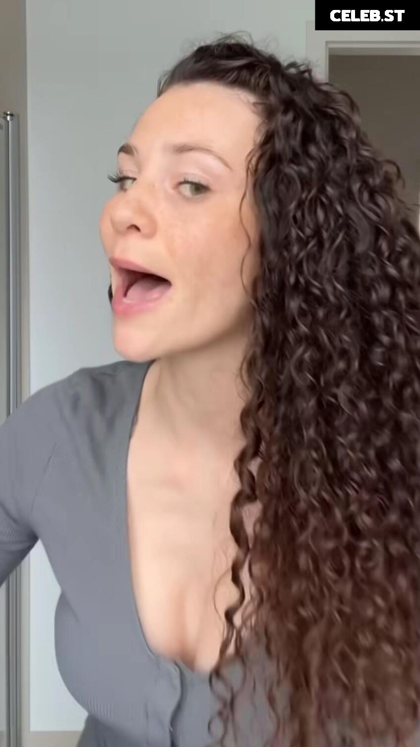 Betty Taube Image 1980427