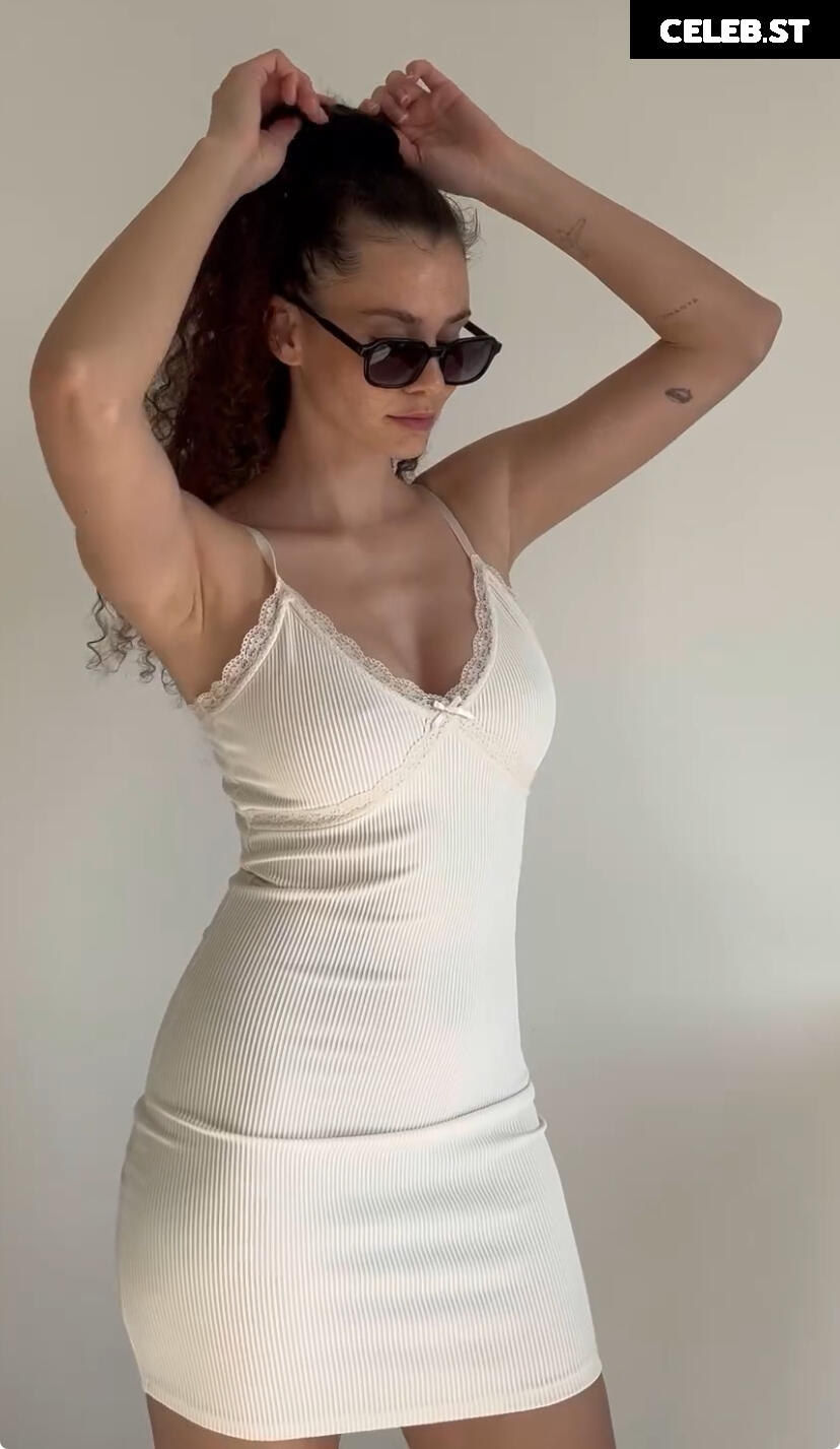 Betty Taube Image 1980195