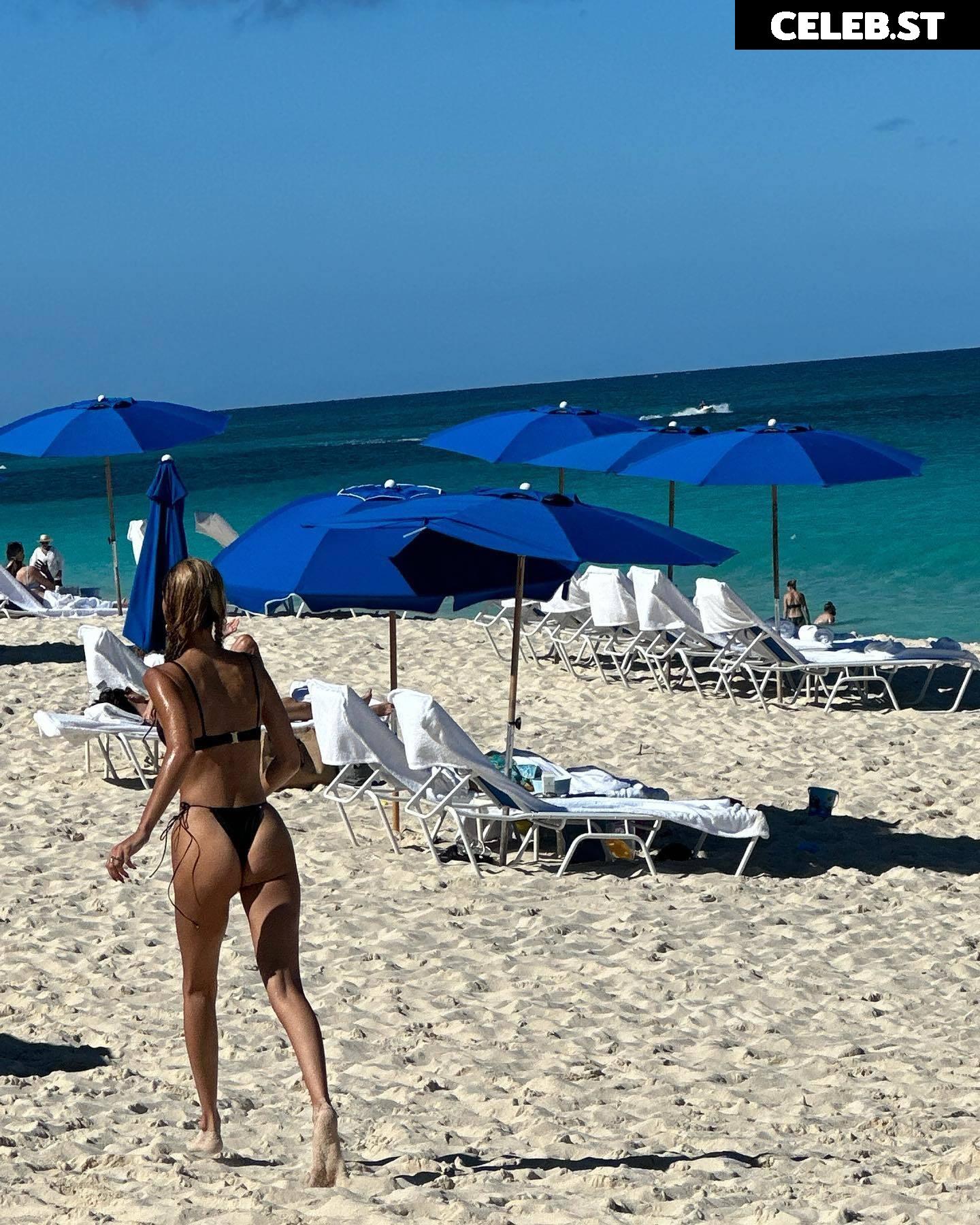 Bella Hadid Image 1980929
