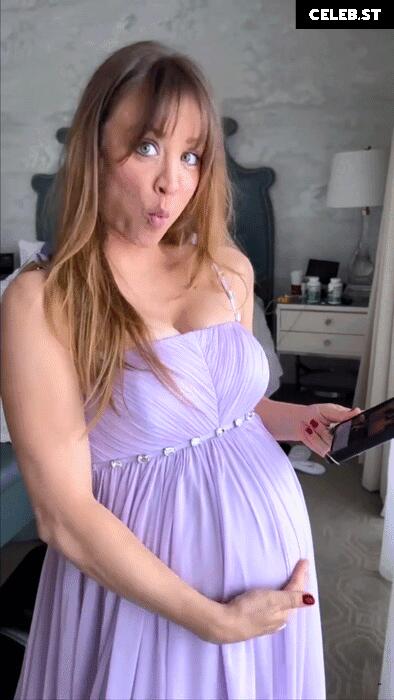 Kaley Cuoco Image 1989198