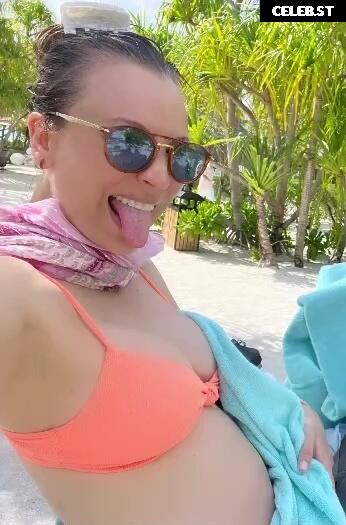 Kaley Cuoco Image 1988800