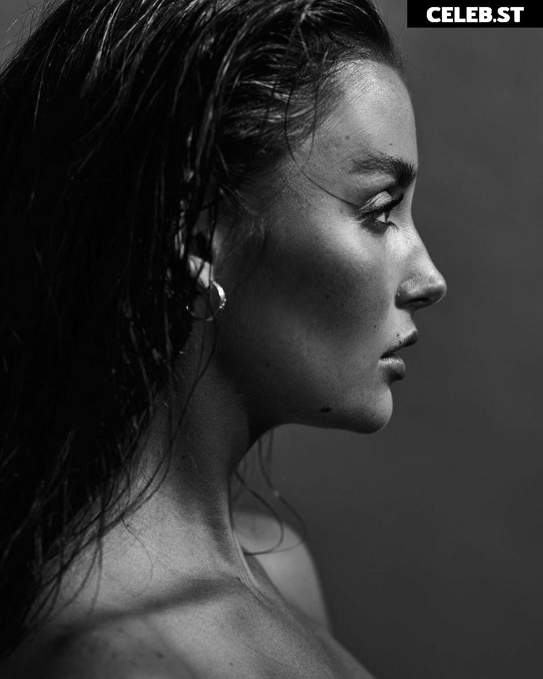 Abbey Kelly Image 1988613