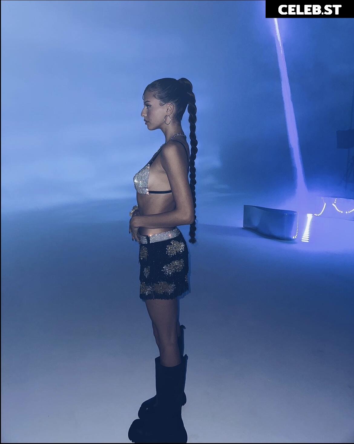 Nina Chuba Image 1988282