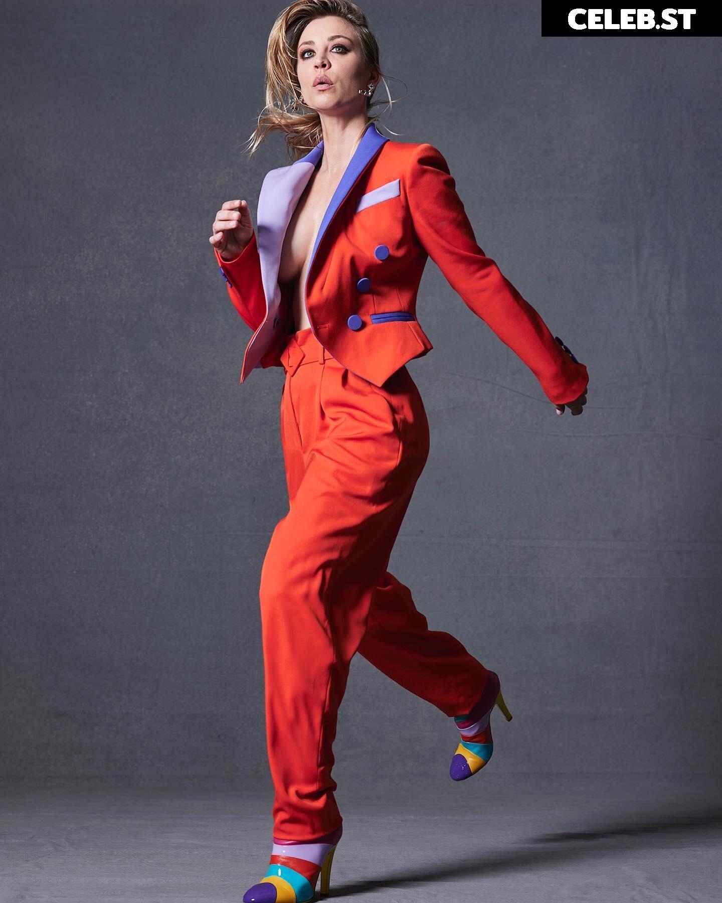 Kaley Cuoco Image 1988276