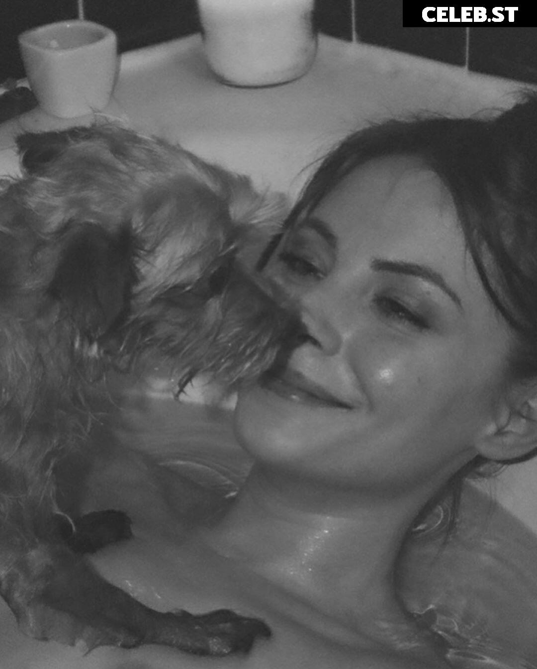 Willa Holland Image 1975438
