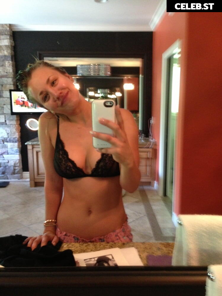 Kaley Cuoco Image 1975727