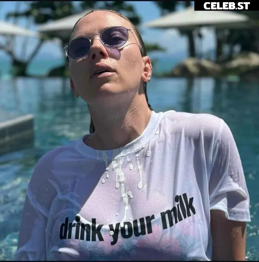 Scarlett Johansson Image 1975173