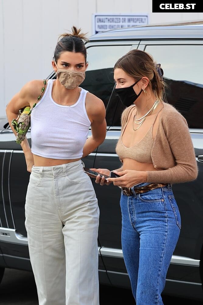 Kendall Jenner Image 1975365