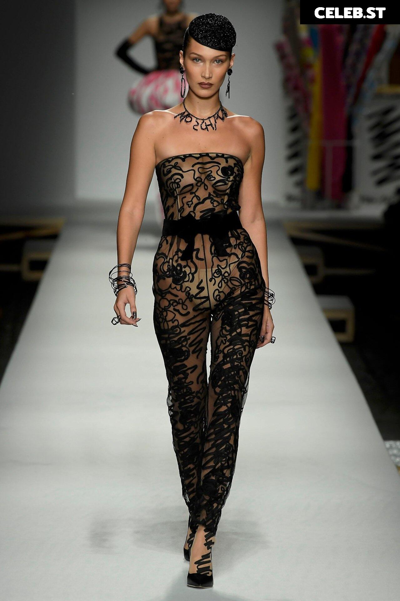 Bella Hadid Image 1975967